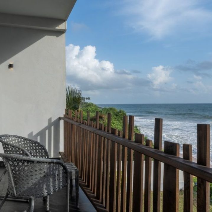 Moi Induruwa - Family Room 2