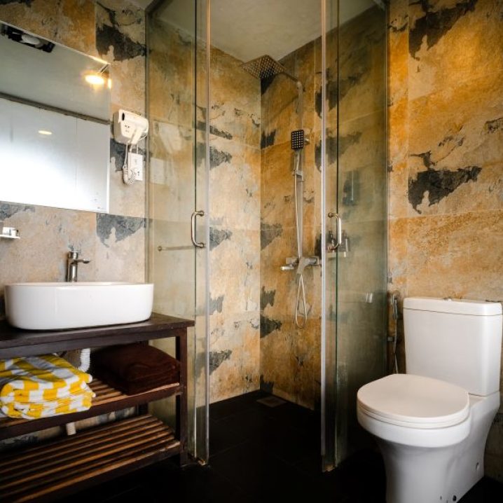 Moi Induruwa - Standard Double 4